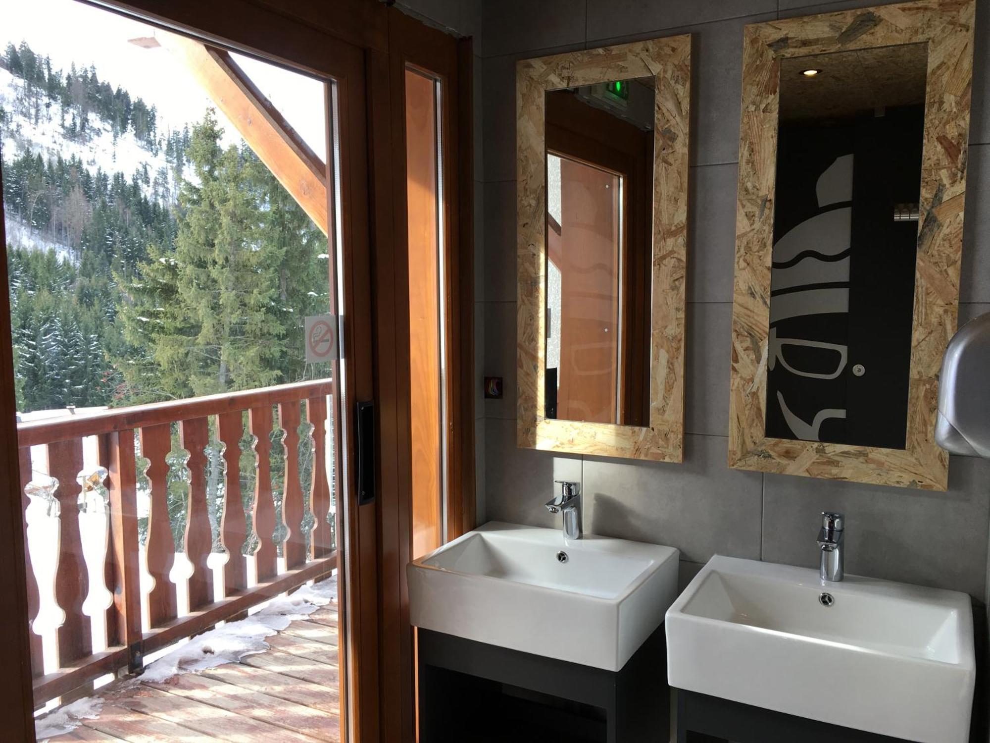 Moontain Hotel Oz
